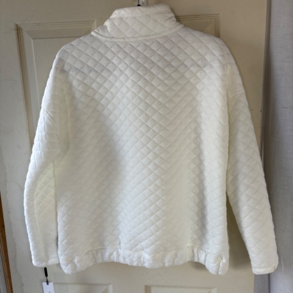 Calvin Klein Performance Pullover - 98% Polyester, 2% Spandex - Picture 2 of 6